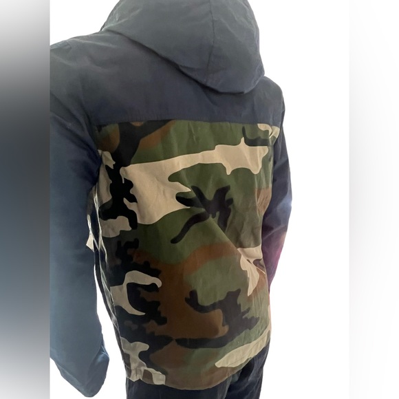 Element Wolfeboro Collection outdoor wear zip from jacket with hood in camo szS - Picture 3 of 13